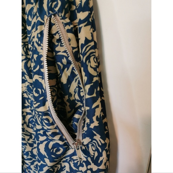 Midi Dress With Pockets - Picture 5 of 5